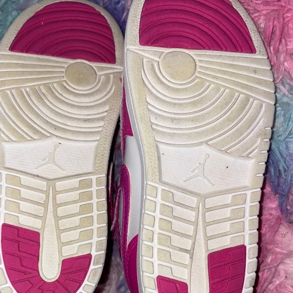 Jordan Kids Sneakers in Pink and White - Picture 5 of 5